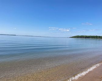 East Hampton/Springs Cottage- minutes walk to sea - East Hampton - Beach