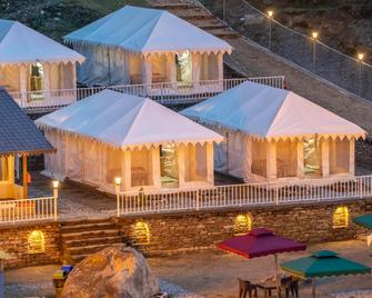kinara Resort and Cafe - Nainital - Toà nhà