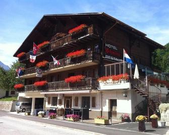 Hotel Schmitta - Fiesch - Gebäude