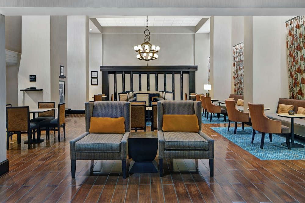 Hampton Inn & Suites Augusta West - Augusta - Area lounge