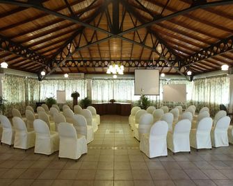 Tree Of Life Nature Resort - Kandy - Banquet hall