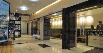 Diplomat Hotel - Bombay - Lobby