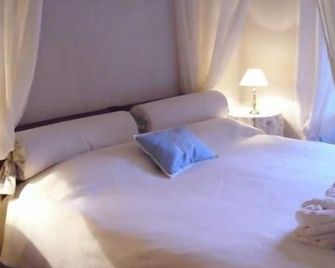 Castello di Vigoleno - Vigoleno - Bedroom