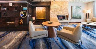 Fairfield Inn & Suites by Marriott Valdosta - Valdosta - Oturma odası