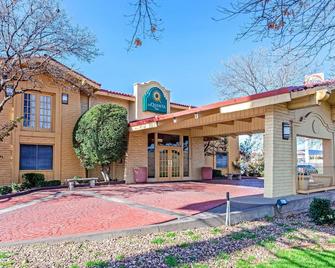 La Quinta Inn by Wyndham Wichita Falls Event Center North - Wichita Falls - Building
