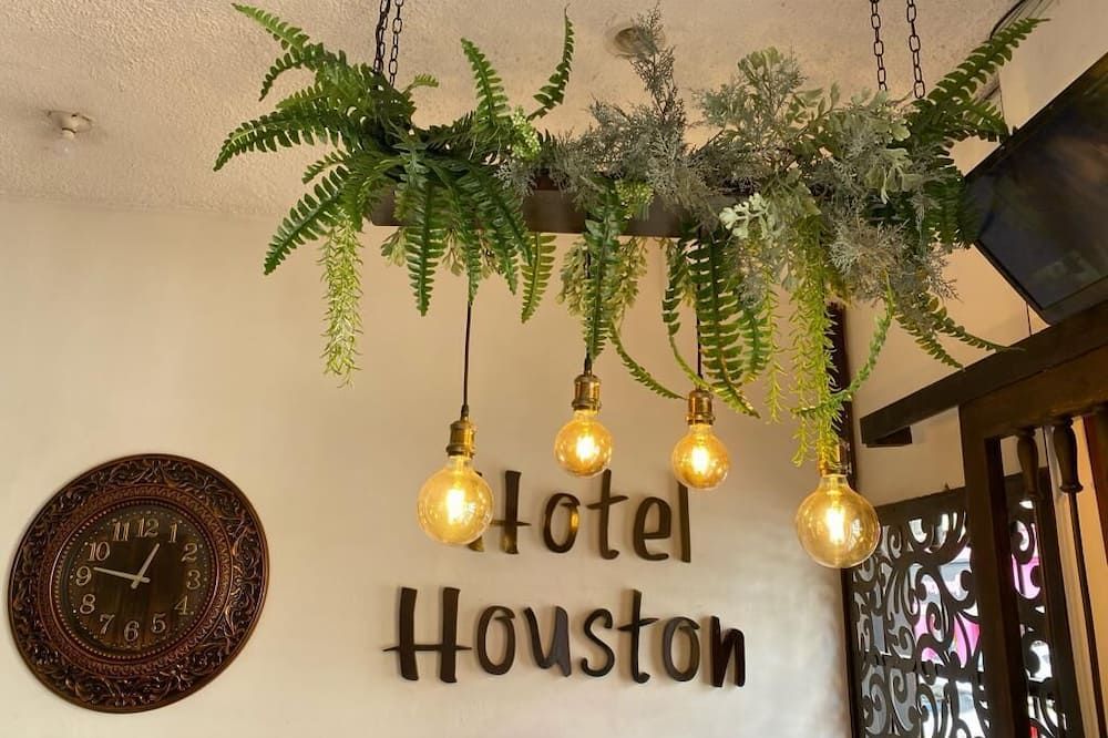 Hotel Houston - בוקאראמנגה