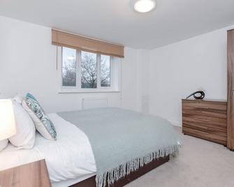 Royal Apartments Ra2 - Uxbridge - Bedroom