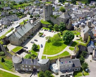 Le Chateau de Bricquebec - Bricquebec-en-Cotentin - Extérieur