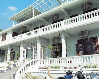 Himalayan Villa - Dehradun - Building