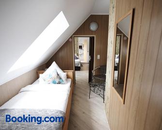 Hotel Garni Wurster Kroog - Bremerhaven - Bedroom