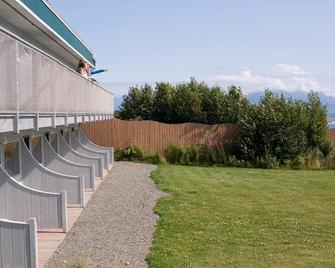 Ocean Shores Hotel - Homer