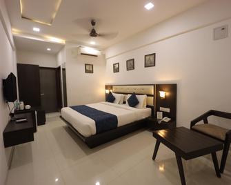 Banyan Paradise Resort - Vadodara - Bedroom