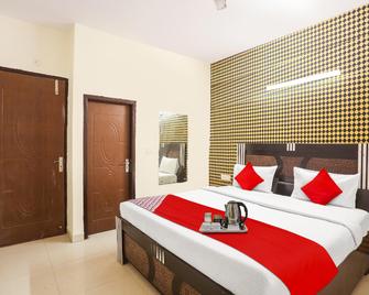 Hotel O D P International - Patna - Habitación