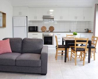 Townhouse 2 - 16 King Street - Myrtleford - Cocina