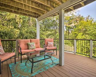 Harpers Ferry Apartment w/ Private Pool & Hot Tub! - Harpers Ferry - Balcony