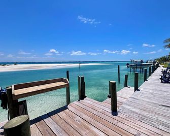 Ultimate Luxury Water Front Home With Breathtaking Views And Dock! - Treasure Cay - Beach