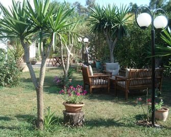 Villa Avra - Dassia - Binnenhof