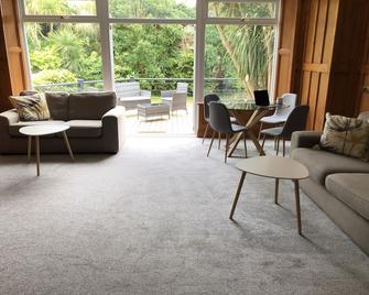 Lugo Rock - Falmouth - Living room