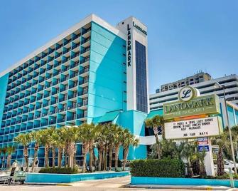 Ocean View King Suit at Landmark Heated Pools - Myrtle Beach - Edificio