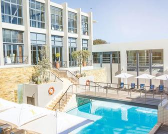 The Fairway Hotel, Spa & Golf Resort - Johannesburg - Pool
