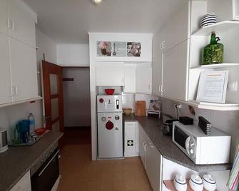 Apartmentfour(4)roomsrral1149center - Ponta Delgada - Kitchen