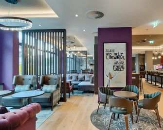 Premier Inn Hamburg City Klostertor - Hamburg - Lounge