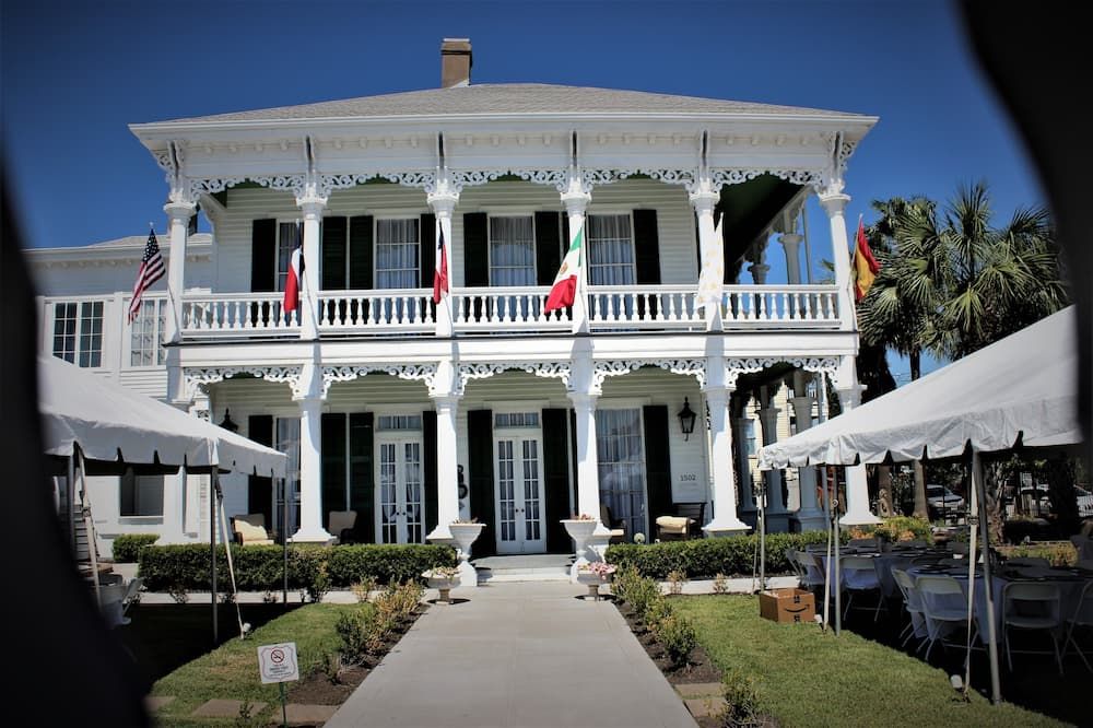 The George Manor - גאלבסטון - בניין