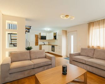 Lux Suites Leipzig X2 Apartment - ليبزيغ - غرفة معيشة
