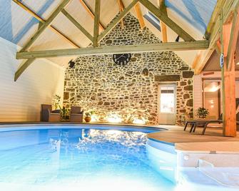 La Brocherie - La Ferté-Macé - Piscina