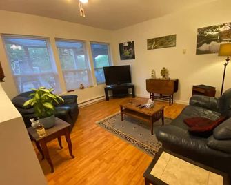 Cowichan Bay Private Entrance 1-Bdrm Suite Quiet - Cowichan Bay - Salon