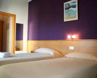 Hotel Sant Jordi - Segur de Calafell - Bedroom