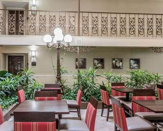 كومفرت إن - سافاناه (جورجيا) - مطعم