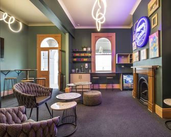 Ramsgate Hotel by Nightcap Social - Henley Beach South - Sala de estar