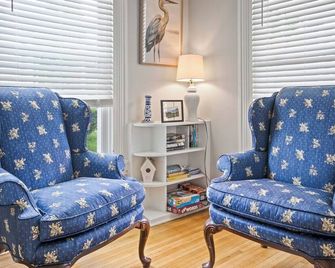 5 Mins Cdga Wedding Venues | 4 Br | Walk To Town - كاناندياجو - غرفة معيشة