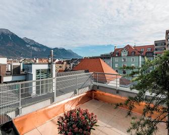 Boutique Hotel Zach - אינזברוק - מרפסת