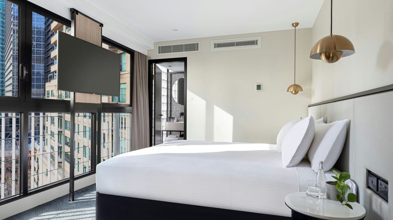 Brady Hotels Jones Lane