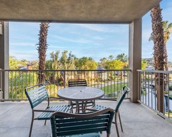 Indio Ca | Desert Friends Trip | Pool & Lazy River | 3br Sleeps 8 - Indio - Balkon