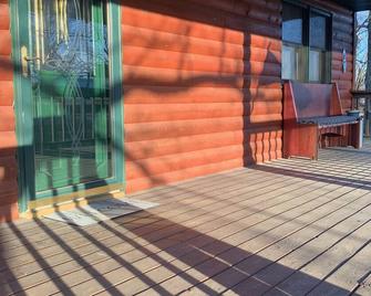 Ozark Retreat-a cozy cabin perfect for outdoor enthusiast or a place to relax. - Licking