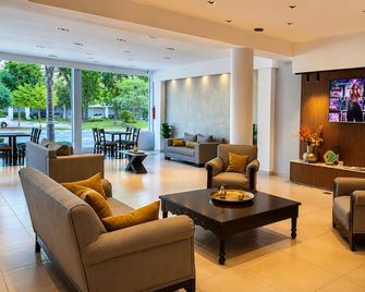 Hotel Emperatriz - Termas de Río Hondo - Sala de estar