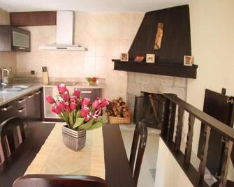 Serra da Estrela Seven Rooms Suite Villa - Seia - Salle à manger