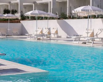 Stunning Capo Falcone Charming Apartments, 1 Bed Comfort Apt sleeps 4 with Child - Stintino - Piscina