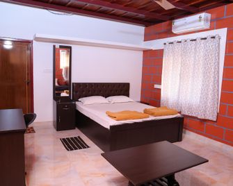 Temple View Homestay - Sringeri - Bedroom