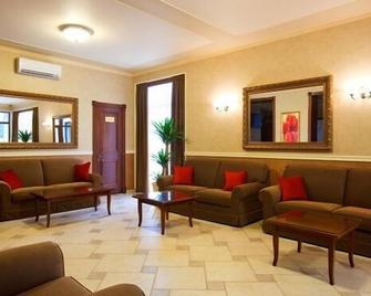 CityClub Hotel - Tiráspol - Lobby