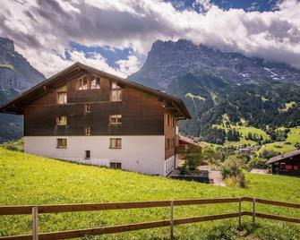 Breithorn Apartment, Eiger North Face View - Grindelwald - Building