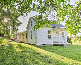 Ferndale Cottage on Private 20 Acre Farm! - Ferndale - Building