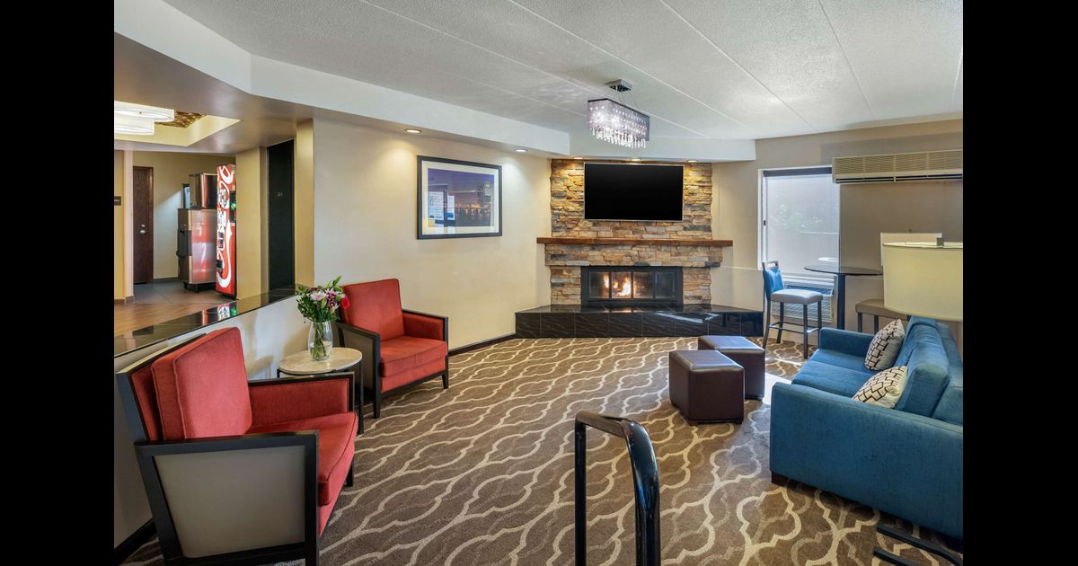 Comfort Inn Grand Rapids Airport in Grand Rapids, the United States from 74 Deals, Reviews