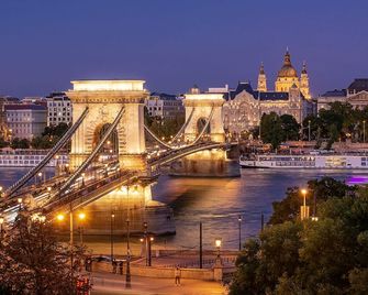 Equity Point Budapest - Budapeste - Exterior