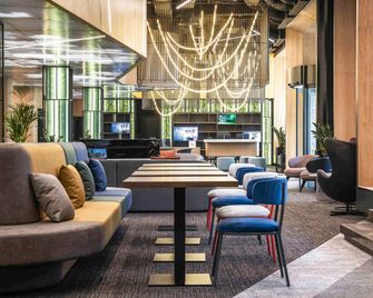 Novotel Living Almaty Jetisu - Almatý - Lounge