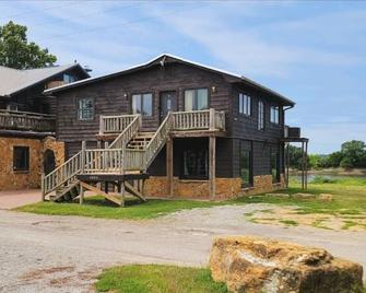 Waterfront Sunset Cabin w/ Patio & Firepit- 2 bdrm - St Joseph - Building