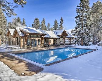 Breck Condo with Hot Tub Access Walk to Main St! - Breckenridge - Pool